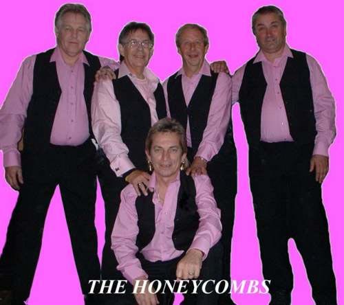 The Honeycombs line up featuring Martin Murray, and Jim Green, along with Tony Harte on vocals, Paul Greene on lead guitar and Colin Fox on bass. 